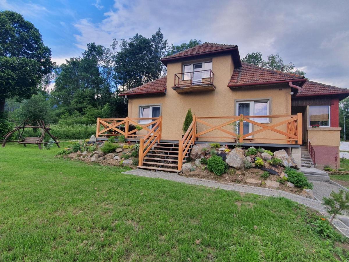 Apartmanovy Dom Adas Prosiek Exterior photo